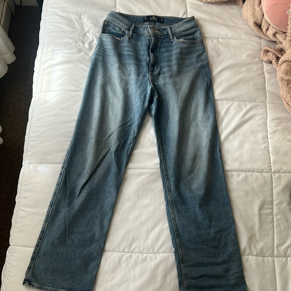 Hollister Ultra High-Rise Dad Jean